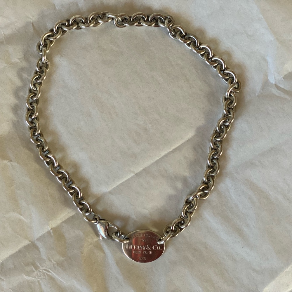 Tiffany Oval necklace